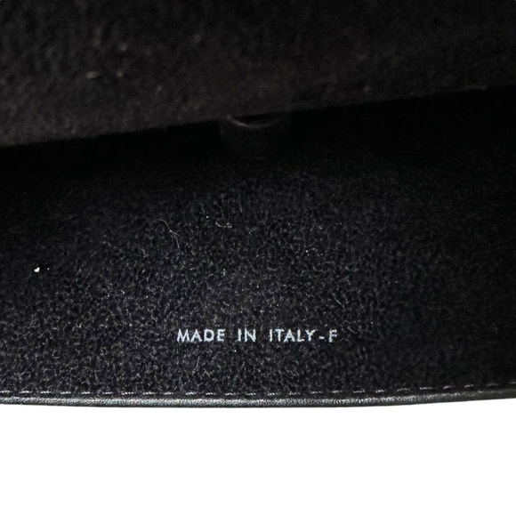 Authentic CHANEL Large Quilted Leather Oversized Sunglasses Case - Picture 6 of 13